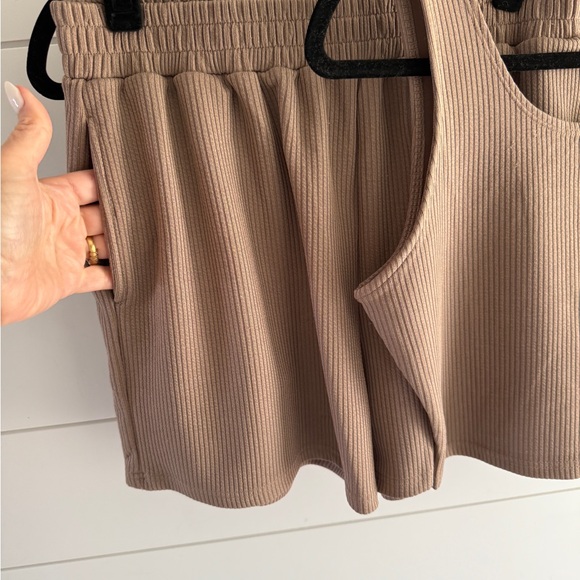 Ribbed Tank Top and Shorts Set in Mocha, Size Large - Picture 2 of 9